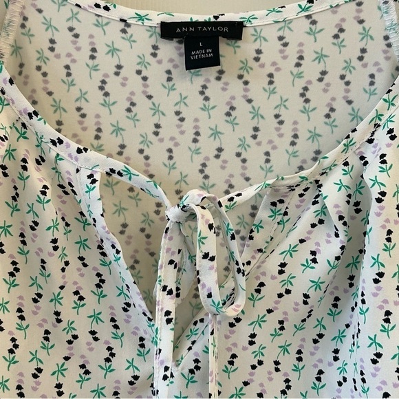 Floral Print Blouse Ann Taylor Large 💜 - Picture 7 of 8